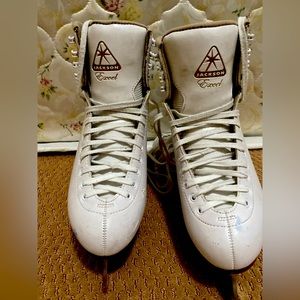 Jackson Excel ice skates size 8.5!